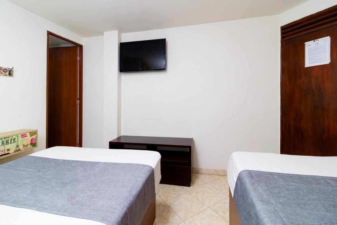 Hotel Ayenda 1069 Alfay Bogotá Zewnętrze zdjęcie